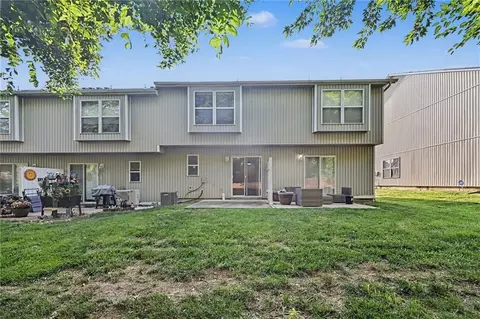 210 Pointe Ln, Raymore, MO 64083 photo 23