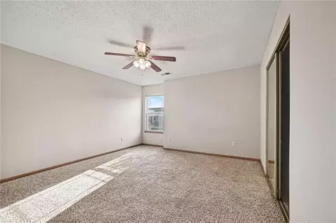 210 Pointe Ln, Raymore, MO 64083 photo 13