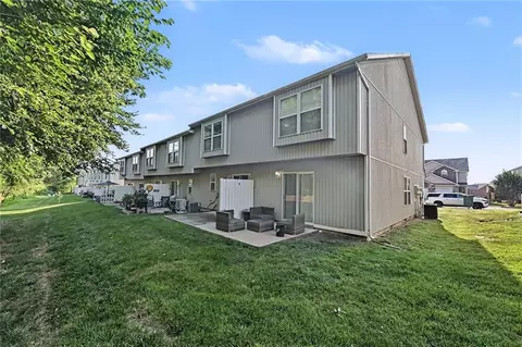 210 Pointe Ln, Raymore, MO 64083 photo 24