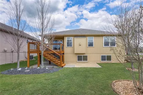 Exterior - 5368 S Davidson Ct, Independence, MO 64055 photo 4 of 5
