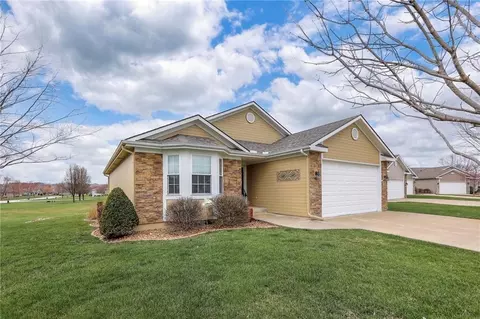 Exterior - 5368 S Davidson Ct, Independence, MO 64055 photo 2 of 5
