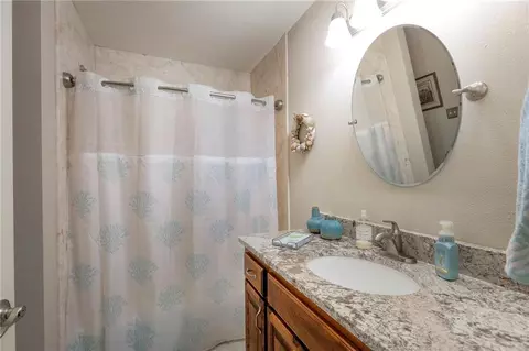 Bath - 5368 S Davidson Ct, Independence, MO 64055 photo 3 of 3
