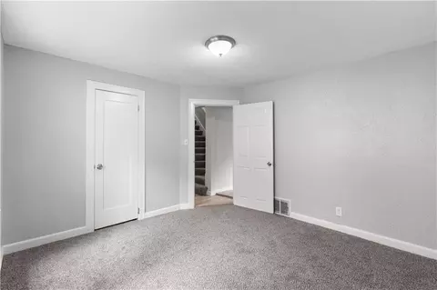 9617 E Independence Ave, Independence, MO 64053 photo 11
