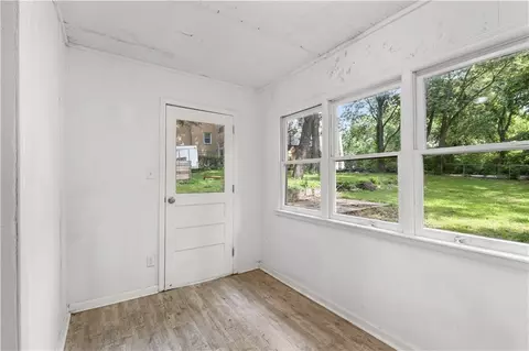 9617 E Independence Ave, Independence, MO 64053 photo 8