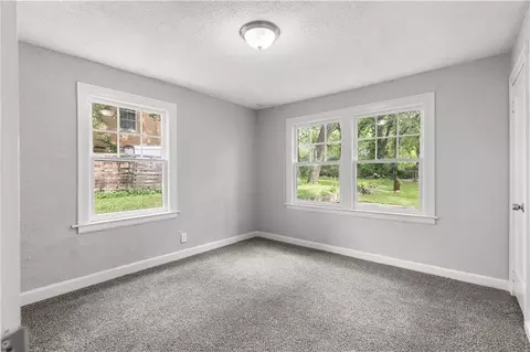 9617 E Independence Ave, Independence, MO 64053 photo 10