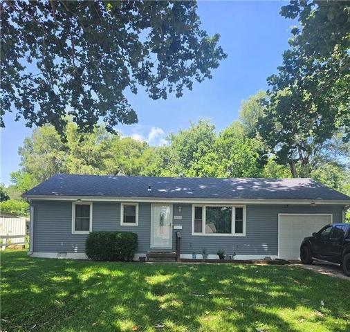 10516 Richmond Ave, Kansas City, MO 64134