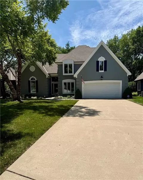 20305 W 98th St, Lenexa, KS 66220