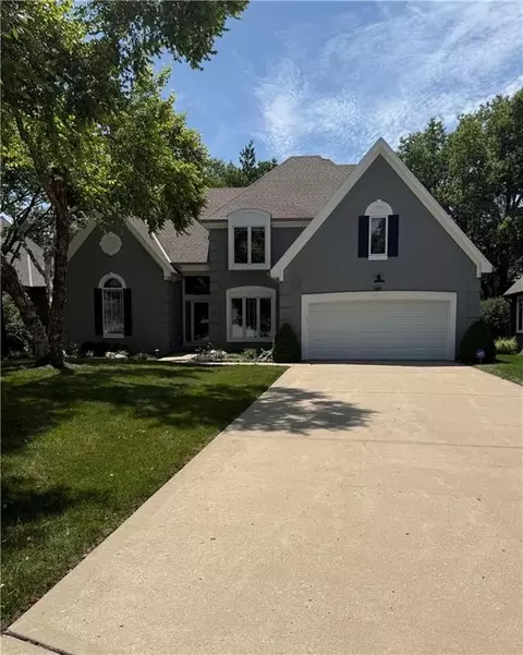 20305 W 98th St, Lenexa, KS 66220