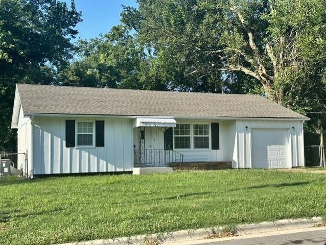1305 W Allison St, Nevada, MO 64772