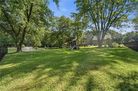 Exterior - 12904 Quail Rdg, Lees Summit, MO 64086 photo 6 of 6