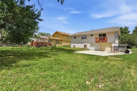 Exterior - 6405 E 140th Ter, Grandview, MO 64030 photo 5 of 5