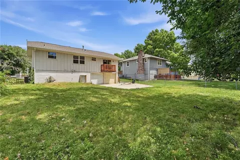 Exterior - 6405 E 140th Ter, Grandview, MO 64030 photo 3 of 5