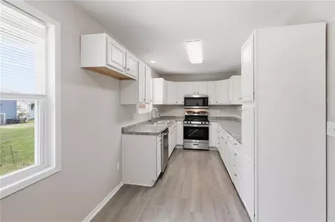 Kitchen - 6405 E 140th Ter, Grandview, MO 64030 photo 1 of 4