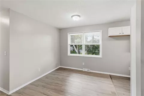Living - 6405 E 140th Ter, Grandview, MO 64030 photo 7 of 11