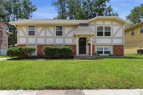 Exterior - 6405 E 140th Ter, Grandview, MO 64030 photo 2 of 5