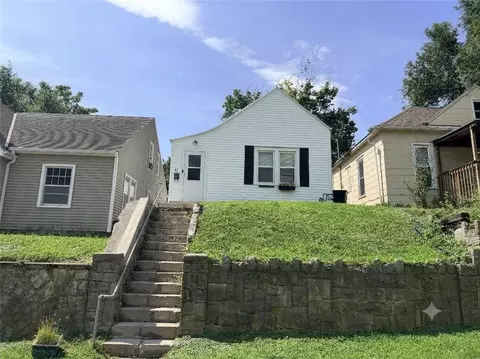 114 E Highland Ave, Saint Joseph, MO 64505