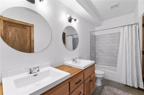 Bath - 1404 E 183rd St, Belton, MO 64012 photo 3 of 3