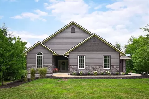 1404 E 183rd St, Belton, MO 64012