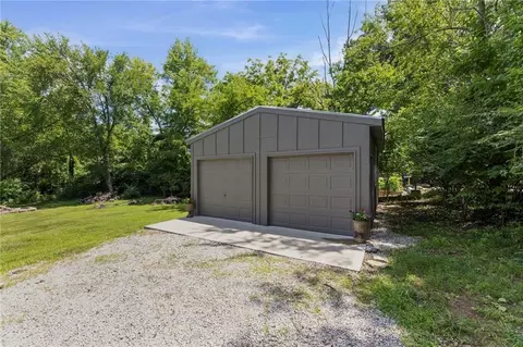 Exterior - 1404 E 183rd St, Belton, MO 64012 photo 8 of 11