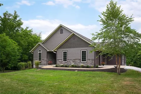 Exterior - 1404 E 183rd St, Belton, MO 64012 photo 4 of 11