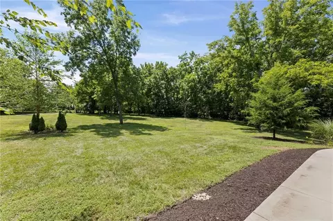 Exterior - 1404 E 183rd St, Belton, MO 64012 photo 3 of 11
