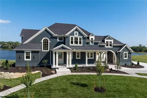 1201 SW Corinthian Ln, Lees Summit, MO 64081