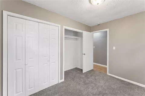 Bedroom - 3922 S Harbaugh Dr, Independence, MO 64055 photo 8 of 10
