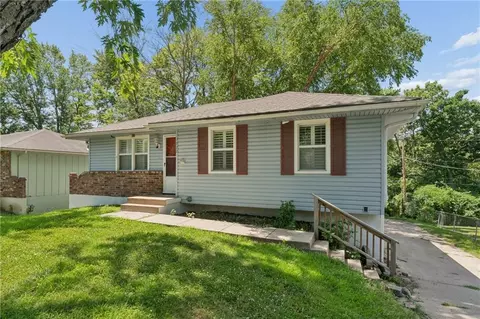 Other - 3922 S Harbaugh Dr, Independence, MO 64055 photo 2 of 7