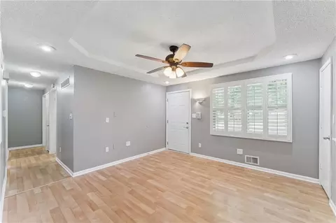 Living - 3922 S Harbaugh Dr, Independence, MO 64055 photo 3 of 6