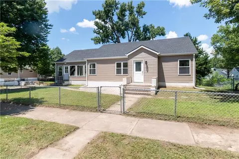 2407 Penn St, Saint Joseph, MO 64507