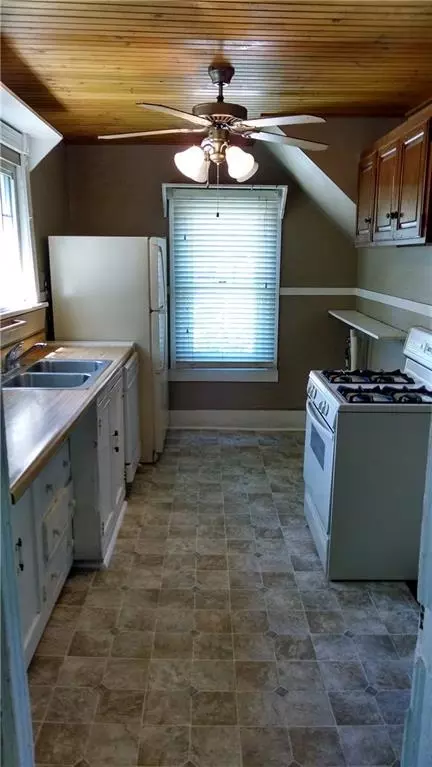 203 E Pine St, Liberty, MO 64068 photo 5