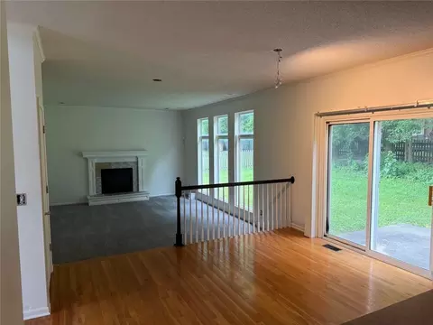 421 Stacey Dr, Lees Summit, MO 64082 photo 8