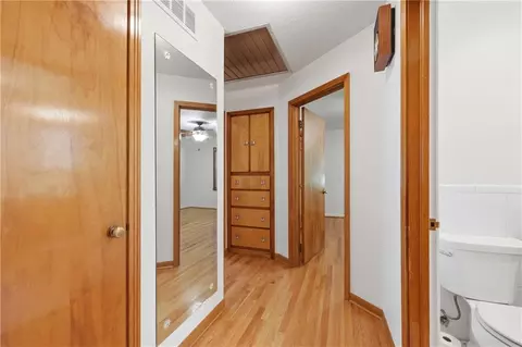 Entry Way - 10516 E 35th St, Independence, MO 64052 photo 1 of 2