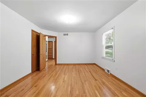 Bedroom - 10516 E 35th St, Independence, MO 64052 photo 1 of 5