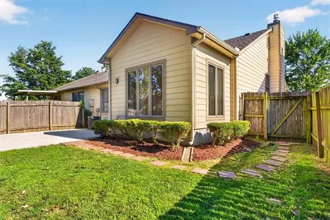 Exterior - 4714 Harvard Rd, Lawrence, KS 66049 photo 5 of 5