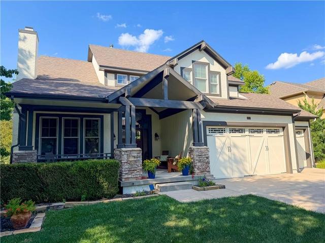 13283 Fairway St, Leawood, KS 66209