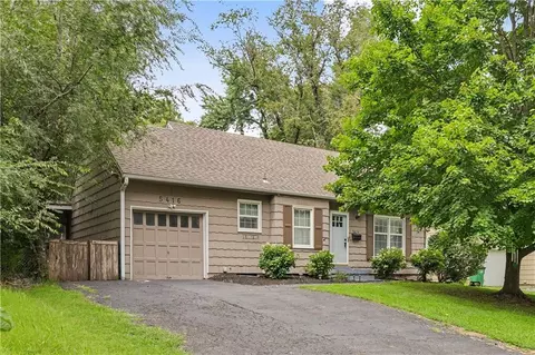 5416 W 51 St, Roeland Park, KS 66205