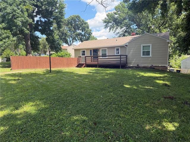 3437 N Chelsea Ave, Kansas City, MO 64117