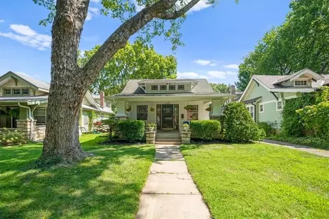 5733 Kenwood Ave, Kansas City, MO 64110