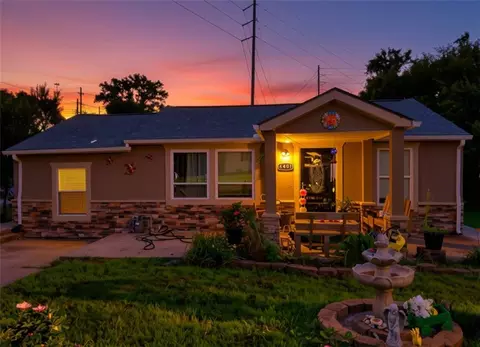 4401 Claudine Ln, Kansas City, KS 66102