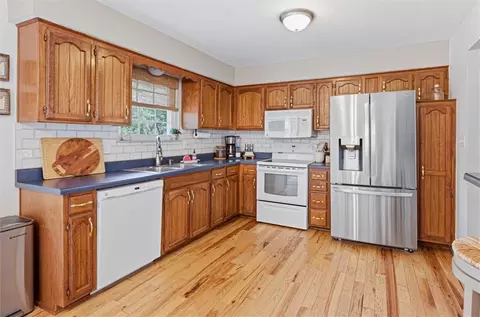 Kitchen - 210 SE Circleview Dr, Lees Summit, MO 64063 photo 1 of 1