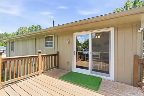 Exterior - 210 SE Circleview Dr, Lees Summit, MO 64063 photo 4 of 7