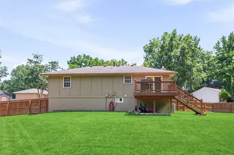 Exterior - 210 SE Circleview Dr, Lees Summit, MO 64063 photo 7 of 7
