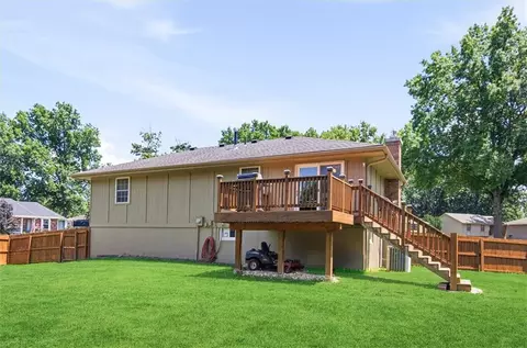 Exterior - 210 SE Circleview Dr, Lees Summit, MO 64063 photo 6 of 7