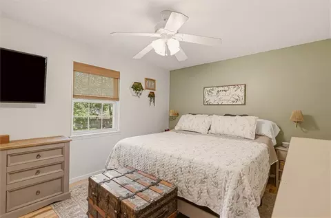 Bedroom - 210 SE Circleview Dr, Lees Summit, MO 64063 photo 4 of 5