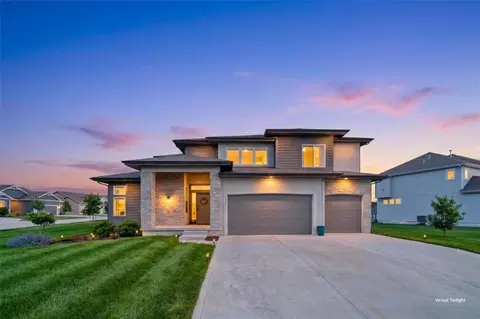 13316 W 181st Pl, Overland Park, KS 66013