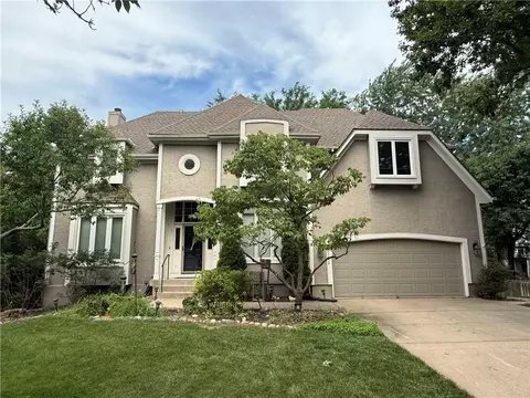 13112 Meadow Ln, Leawood, KS 66209