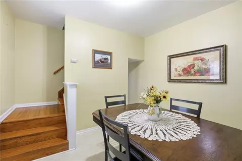 Dining - 309 E Kansas Ave, Independence, MO 64050 photo 4 of 4