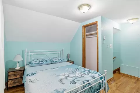 Bedroom - 309 E Kansas Ave, Independence, MO 64050 photo 4 of 5