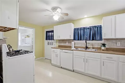 Kitchen - 309 E Kansas Ave, Independence, MO 64050 photo 2 of 5